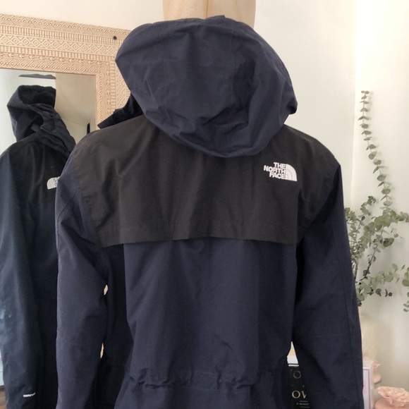 The North Face Windbreaker Jacket 🧥 - Picture 4 of 11